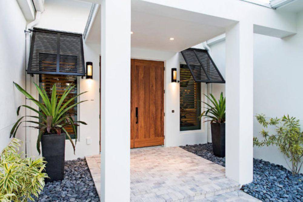 ilustrasi pintu utama untuk rumah minimalis (houzz.co.nz)