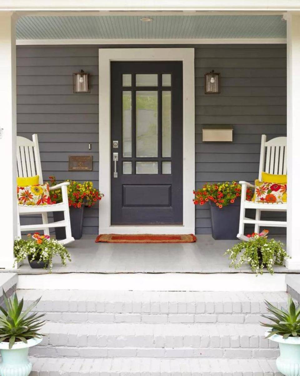 ilustrasi pintu utama untuk rumah minimalis (bhg.com)