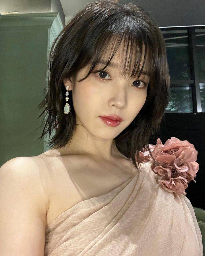 hairstyle ala IU (instagram.com/dlwlrma)