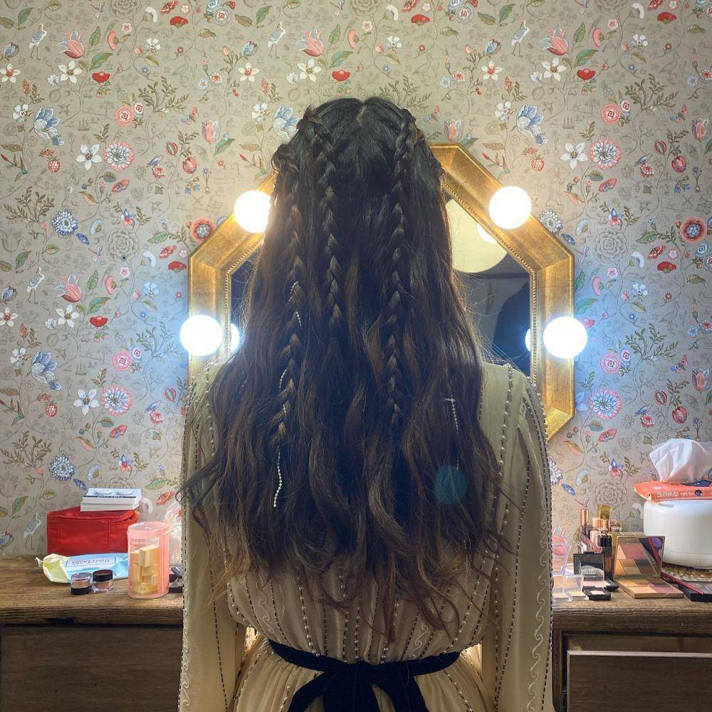 hairstyle ala IU (instagram.com/dlwlrma)