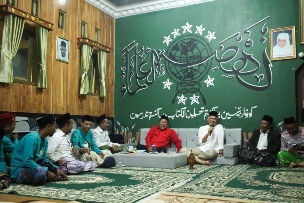 Ganjar Nginap di Rumah Murid Mbah Moen, Ceritanya Bikin Merinding
