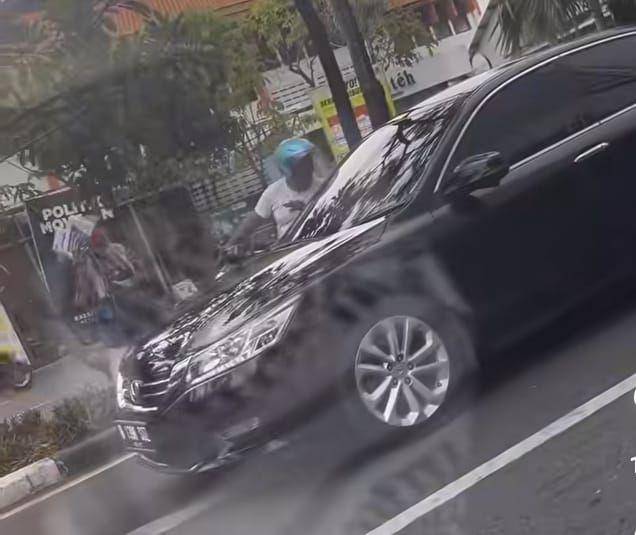 Pelaku modus ketuk kaca resahkan warga Surabaya. (Dok. Istimewa)
