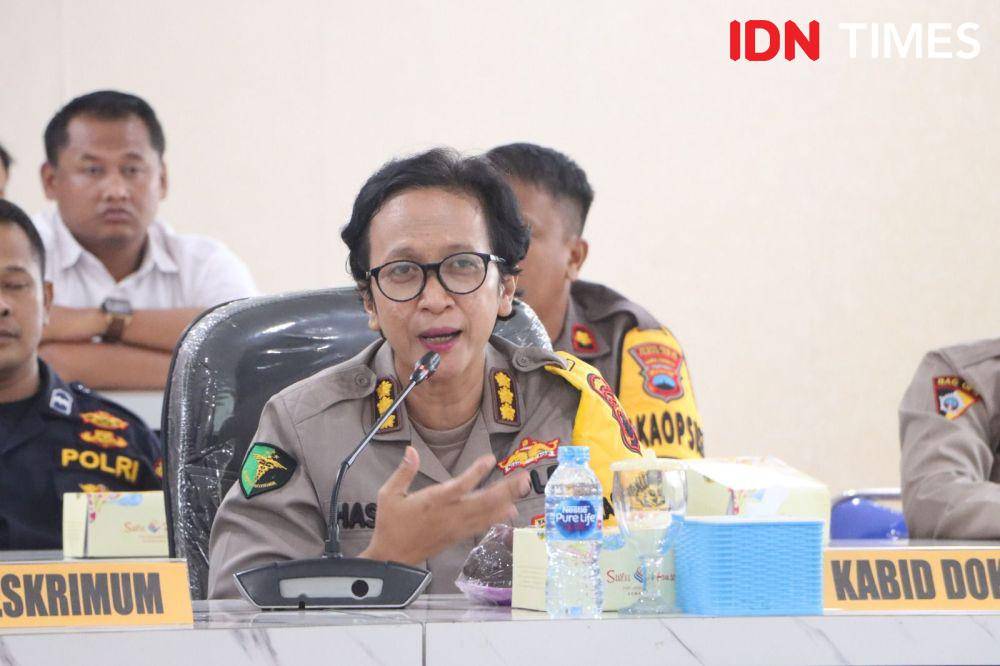 Kabid Dokkes Polda Jateng Kombes Pol Sumy Hastry Purwanti saat menjelaskan kronologi kematian enam pemandu karaoke di Kota Tegal. (IDN Times/Fariz Fardianto)