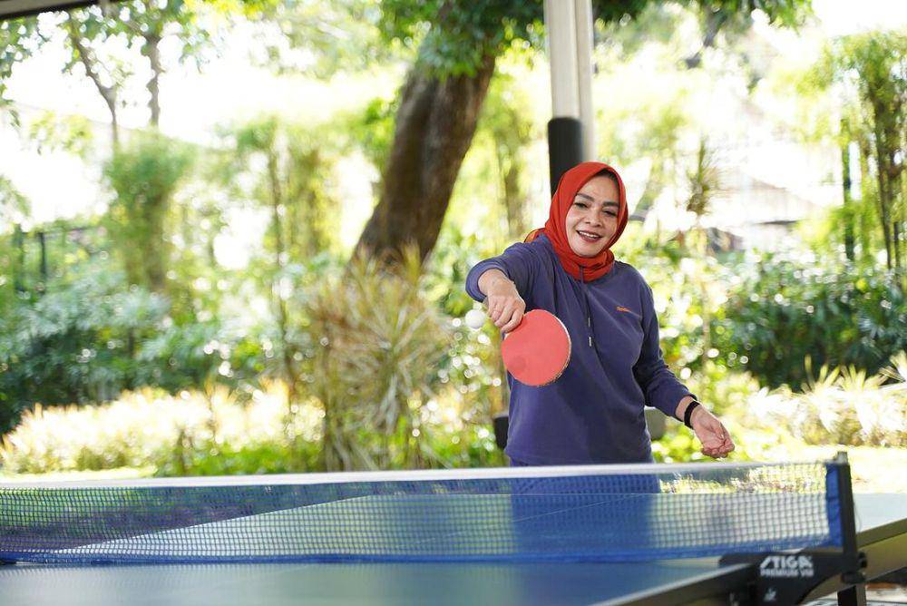 potret Rieta Amilia latihan tenis meja (instagram.com/raffinagita1717)
