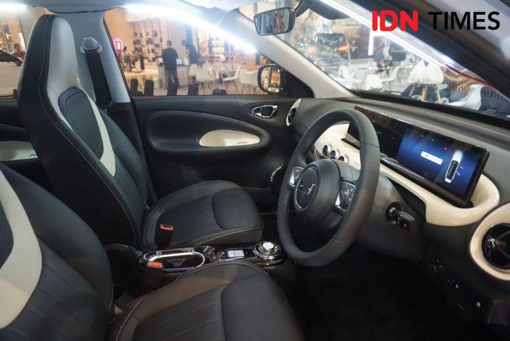 Wuling Binguo EV mulai dipasarkan di Yogyakarta dan siap menuju pasar ekspor. (IDN Times/Tunggul Damarjati)