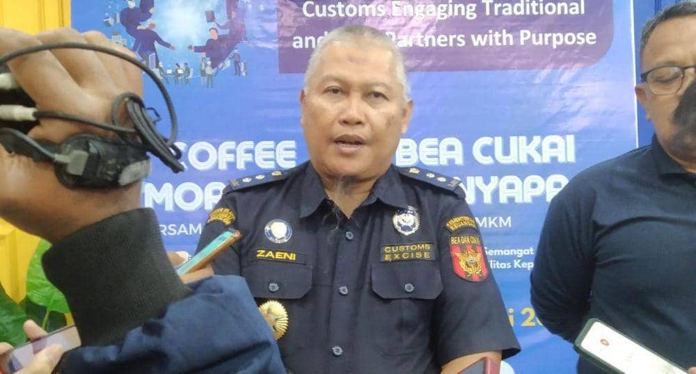 Plt Kepala Bea Cukai Makassar, Zaeni Rokhman/Istimewa