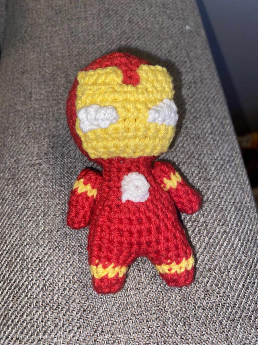 potret rajutan tangan bertema Iron Man (reddit.com/user/Dramatic-Ad-6900)