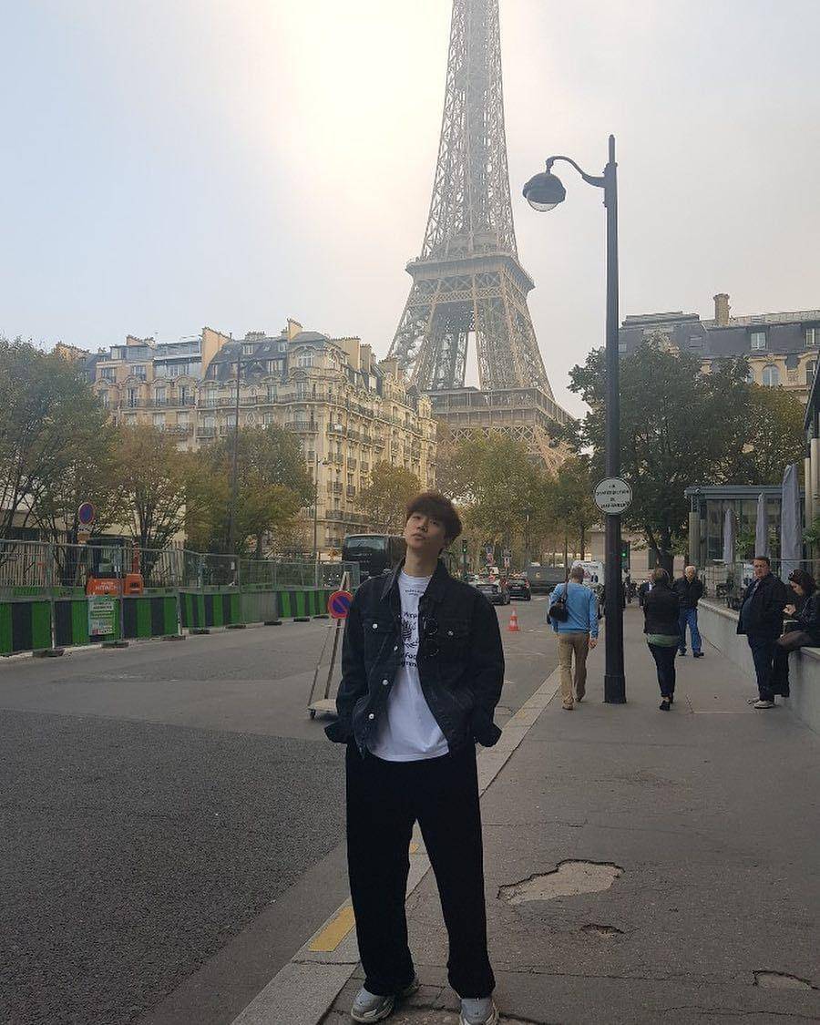 padu padan outer ala Lee Jun Ho (instagram.com/le2jh)