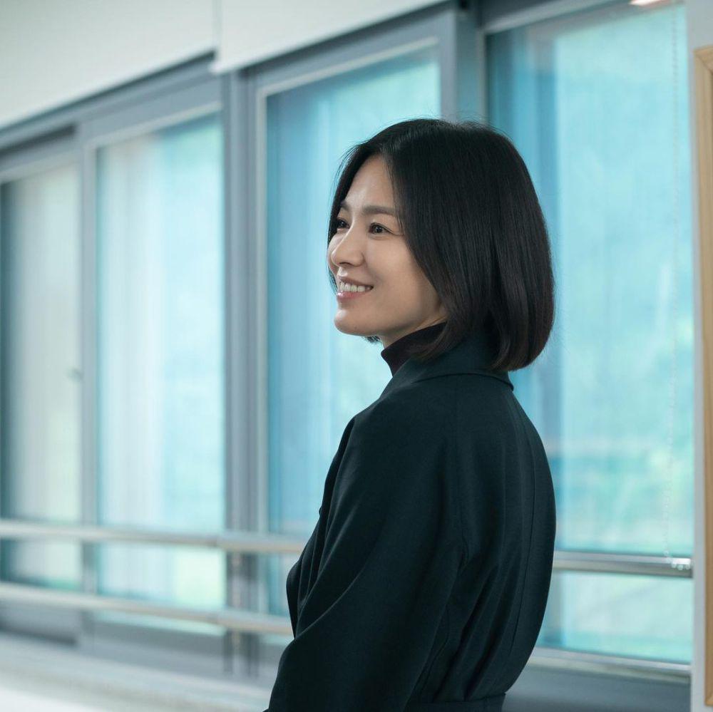 Classic Bob Song Hye Kyo ala drakor Glory 2 (iinstagram.com/kyo1122)