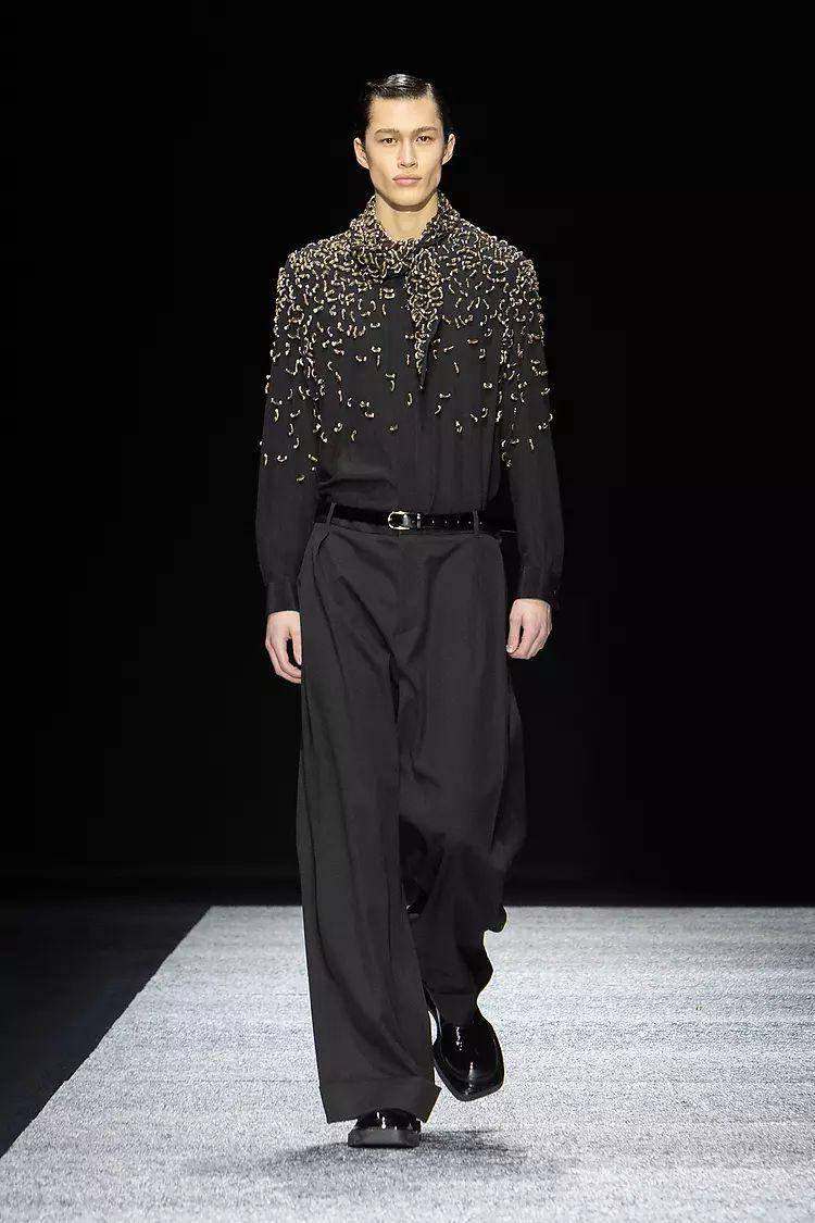 Emporio Armani F/W 2024 di Milan Fashion Week (dok. Armani)