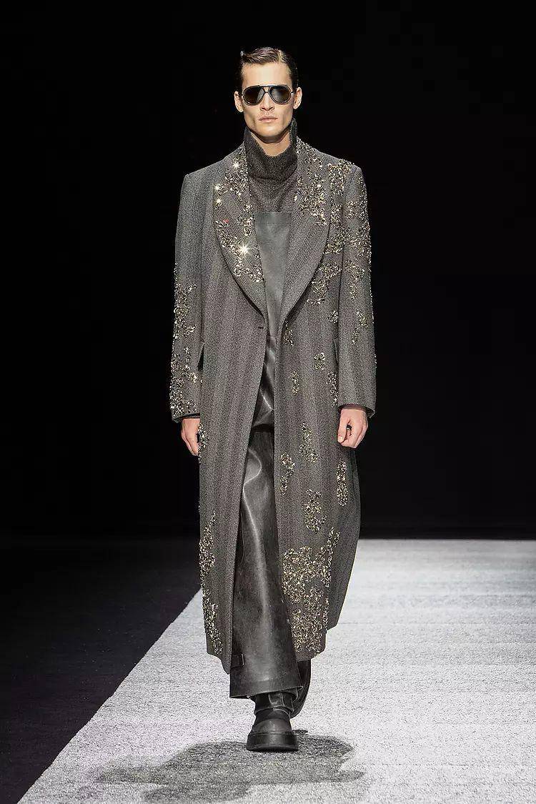 Emporio Armani F/W 2024 di Milan Fashion Week (dok. Armani)