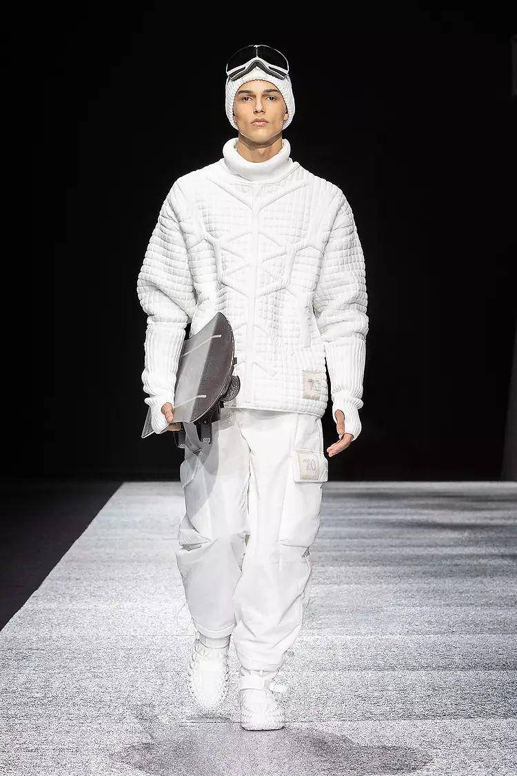 Emporio Armani F/W 2024 di Milan Fashion Week (dok. Armani)