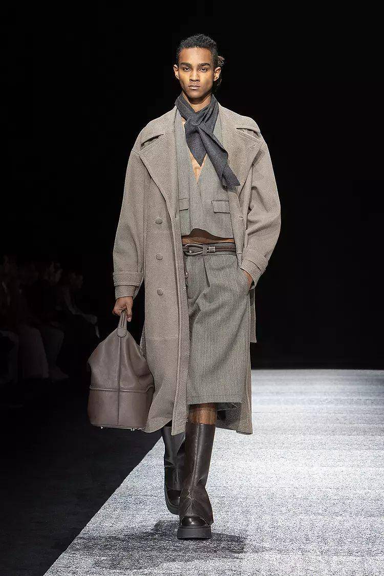 Emporio Armani F/W 2024 di Milan Fashion Week (dok. Armani)