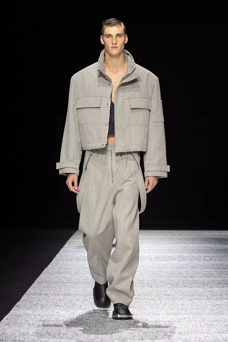 Emporio Armani F/W 2024 di Milan Fashion Week (dok. Armani)
