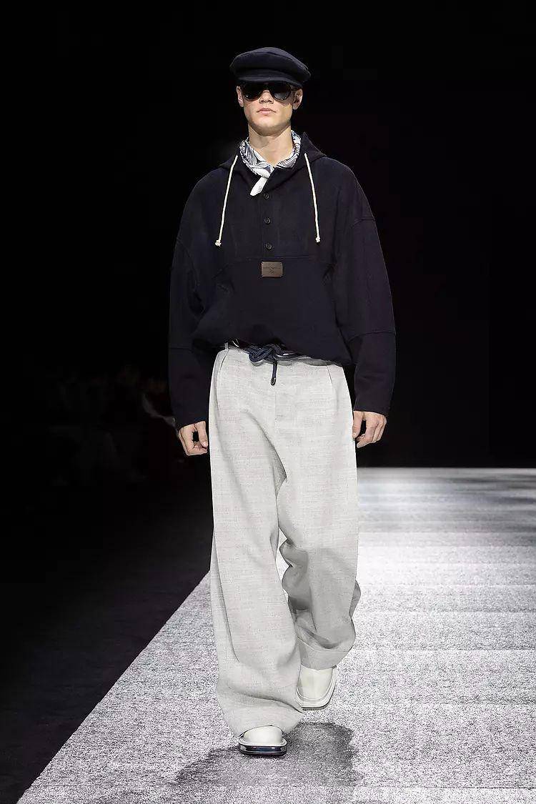 Emporio Armani F/W 2024 di Milan Fashion Week (dok. Armani)