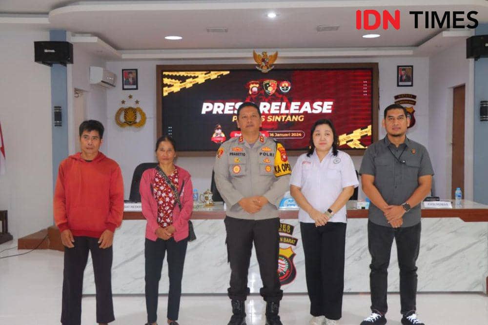 Keluarga korban Casis di Sintang mengikhlaskan kepergian korban. (IDN Times/Polres Sintang).