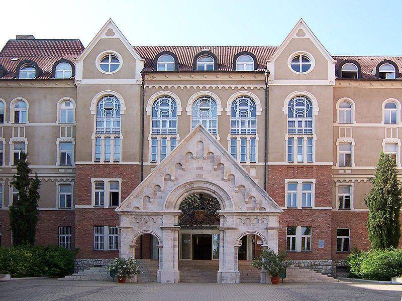 University of Pecs (commons.wikimedia.org/Csorfoly Daniel)