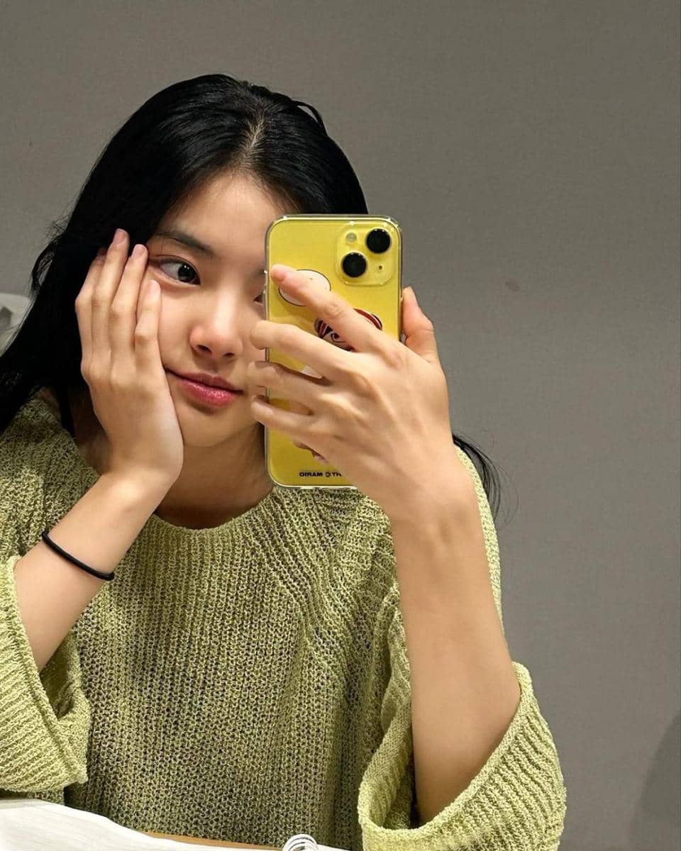 potret Hong Ye Ji (instagram.com/red._.yeji_)