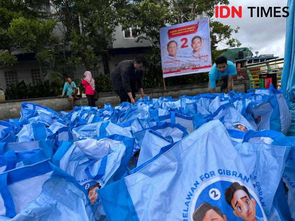 Ada 1.800 paket sembako untuk ditebus murah di Pontianak. (IDN Times/Teri).