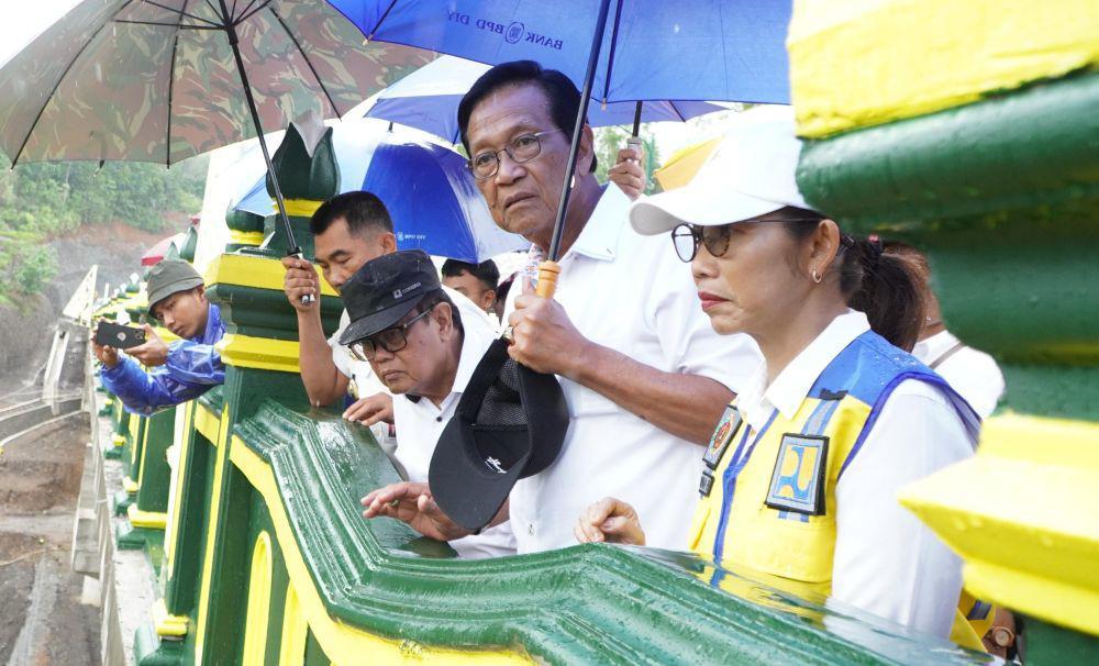 Sultan Resmikan Jembatan dan Ruas Jalan Tawang-Ngalang di Gunungkidul