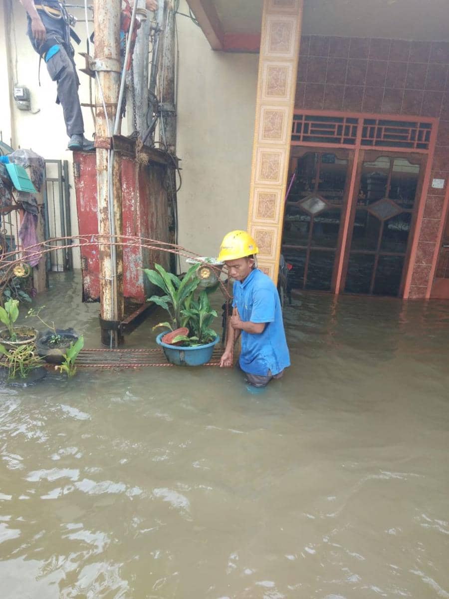 (Gardu PLN yang terendam banjir di ULP Sekayu Kabupaten Muba) IDN Times/istimewa
