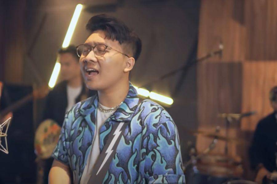 lirik lagu KELJO - Jangan Katakan Cinta (dok. KELJO/ Jangan Katakan Cinta)