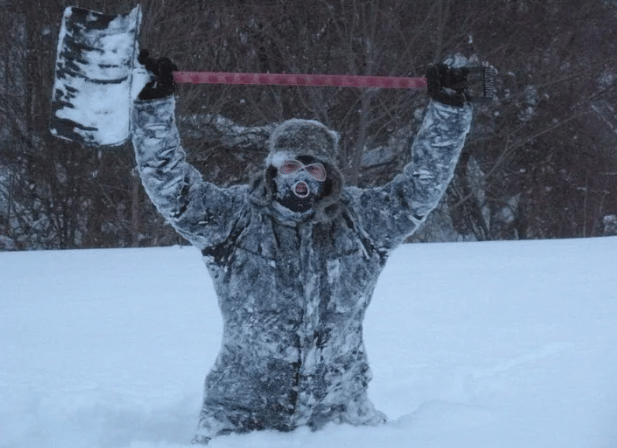 potret aksi kocak orang beraktivitas di salju dan es (reddit.com/ItsMicro)