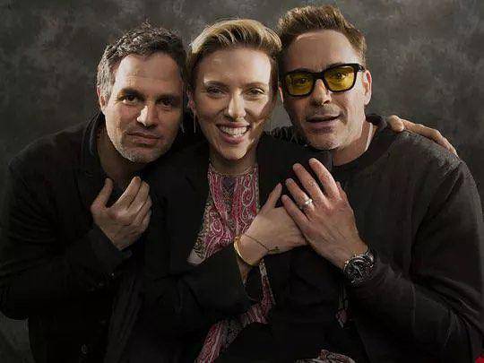 kedekatan Mark Ruffalo bersama Robert Downey dan Scarlett Johansson (instagram.com/markruffalo)