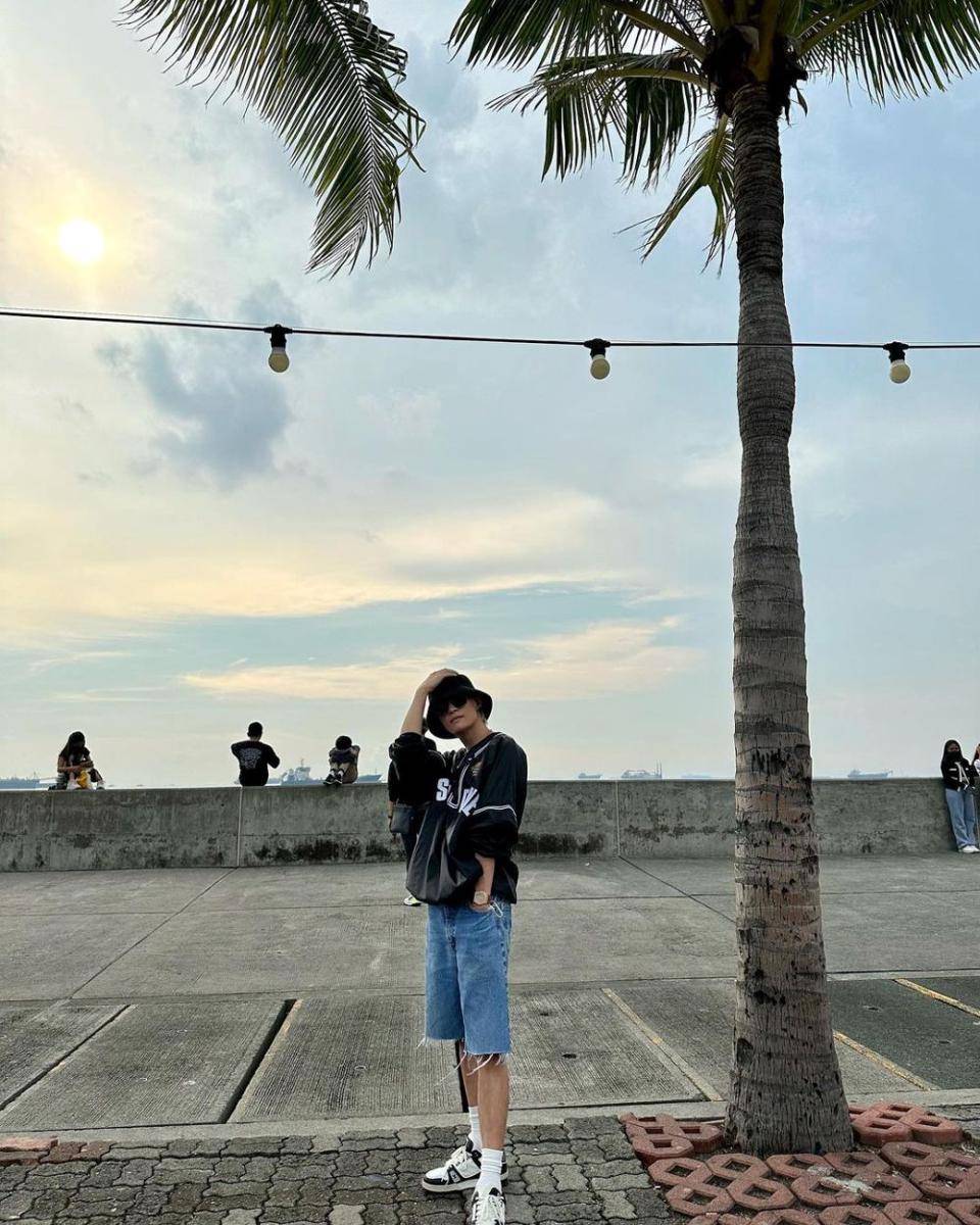 OOTD pakai topi ala YangYang WayV (instagram.com/yangyang_x2)