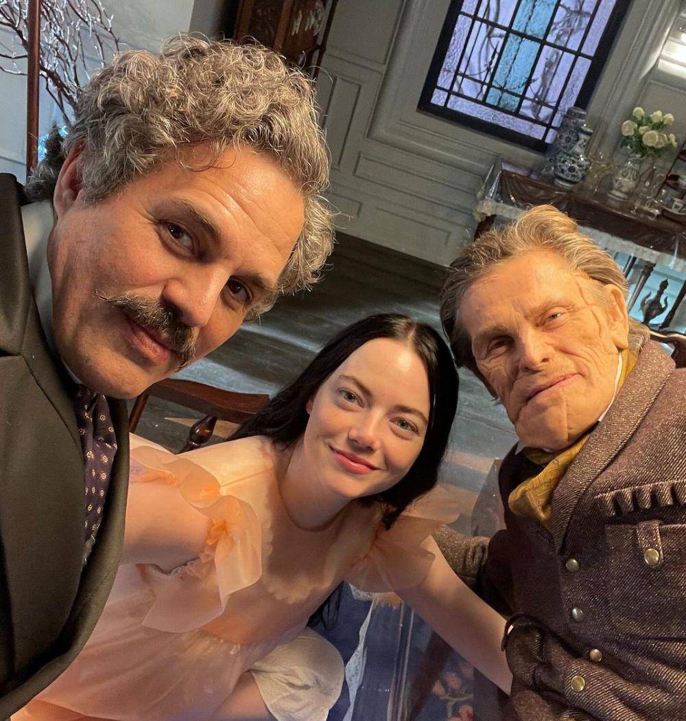 potret Mark Ruffalo bersama Emma Stone dan Willem Dafoe (instagram.com/markruffalo)