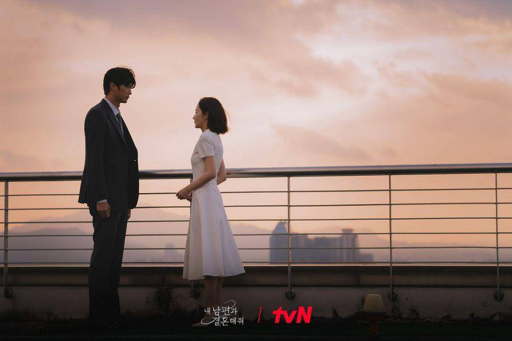 Park Min Young dan Na In Woo di drama Marry My Husband (instagram.com/tvn_drama)