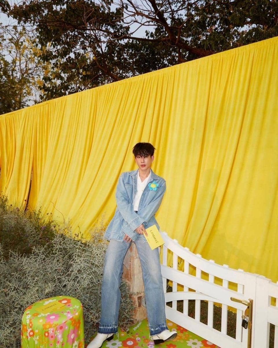inspirasi outfit denim ala Off Jumpol (instagram.com/tumcial)