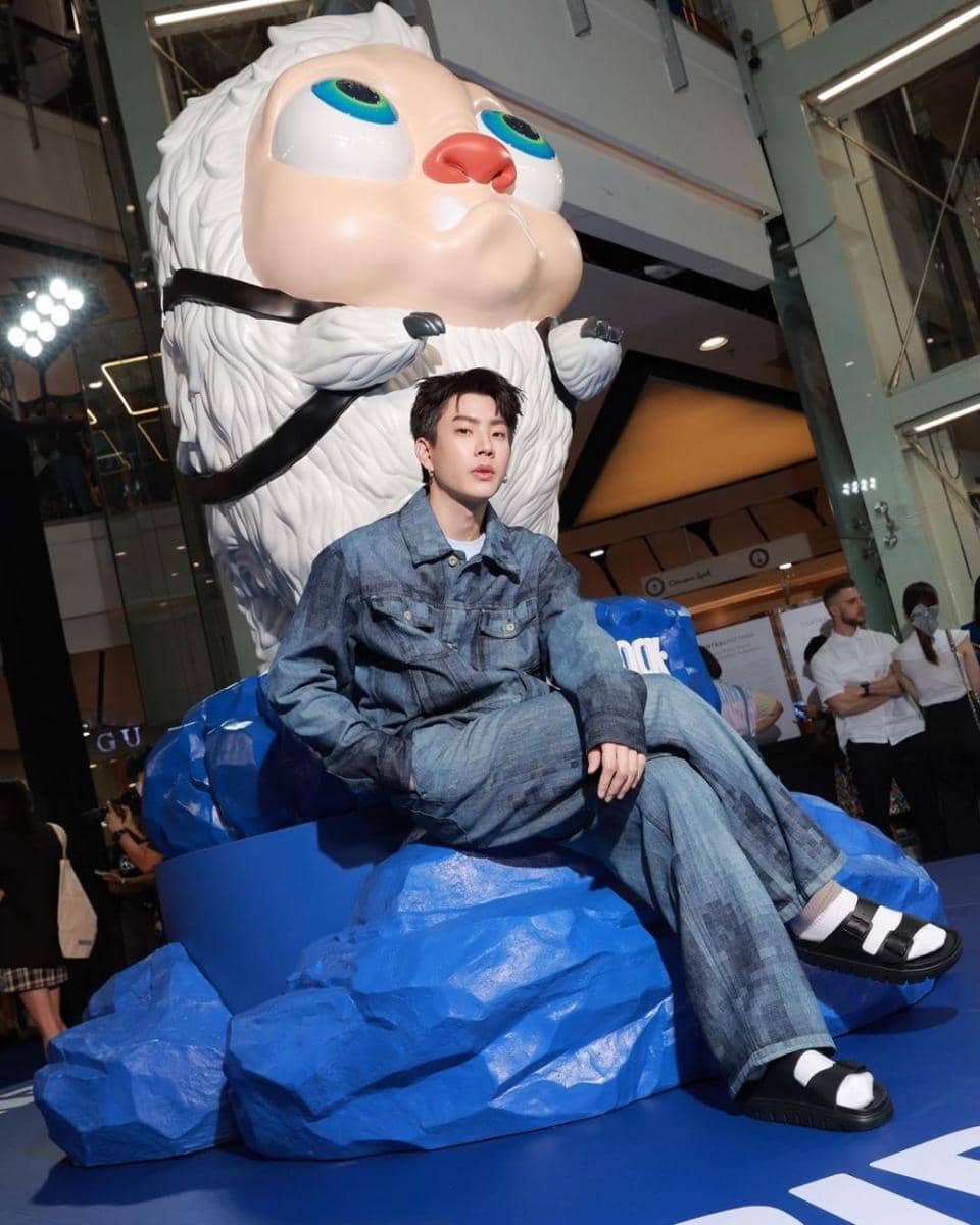 inspirasi outfit denim ala Off Jumpol (instagram.com/tumcial)