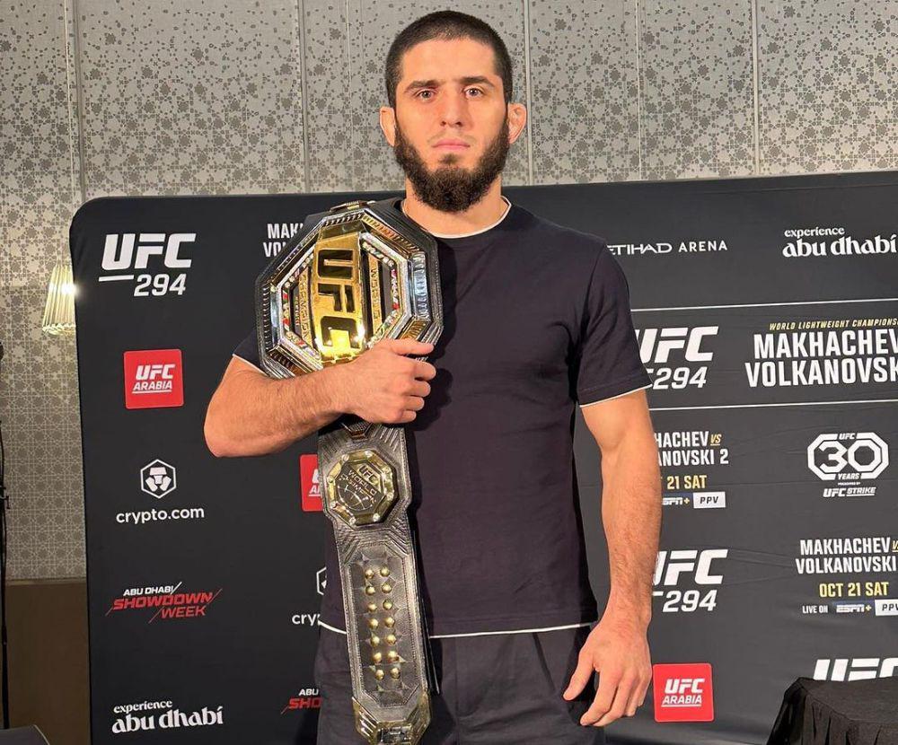 Islam Makhachev Incar Rekor Khabib saat Lawan Dustin Poirier