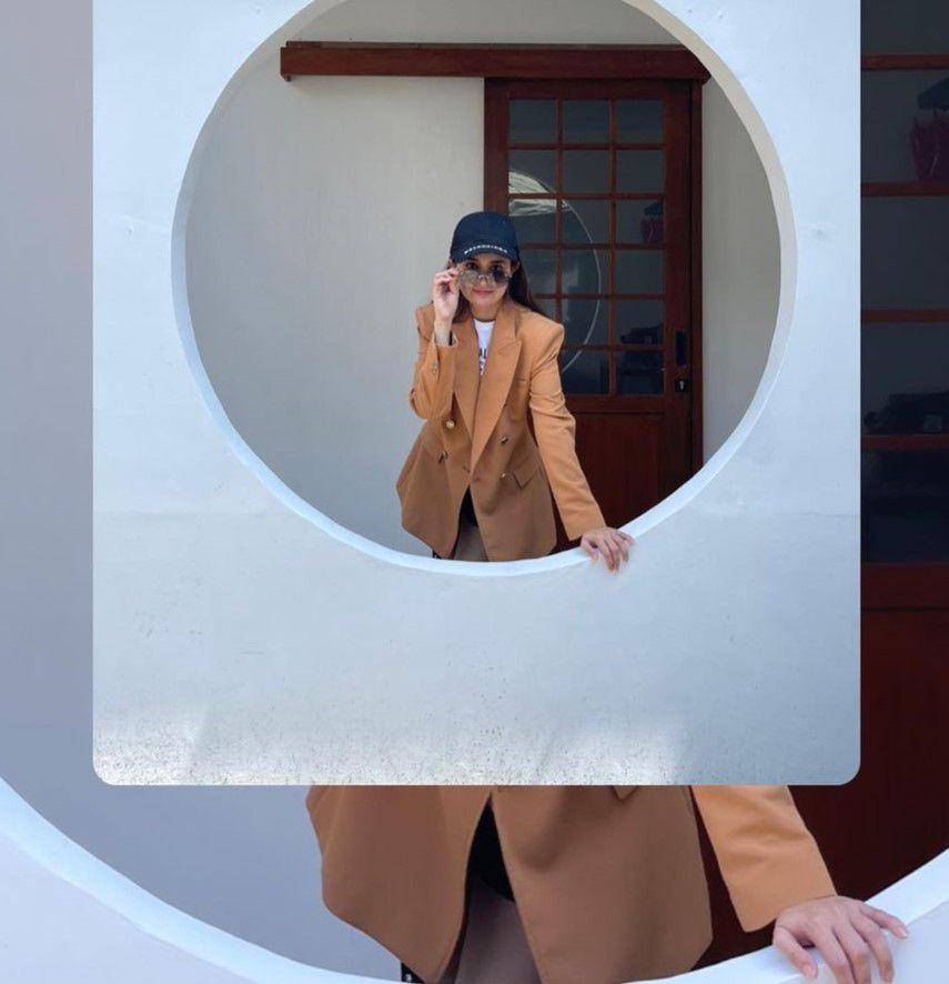 style Michelle Ziudith dengan blazer (instagram.com/michelleziu)