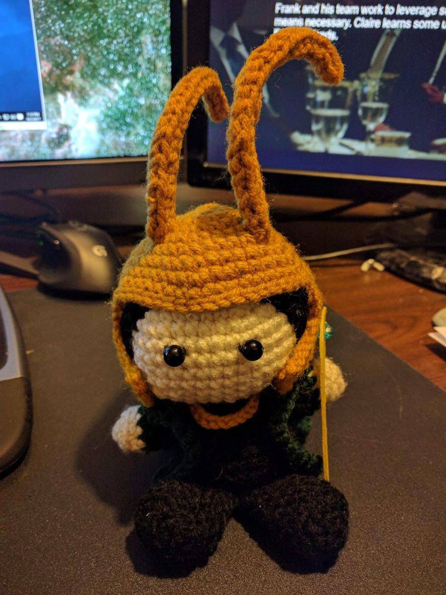 potret rajutan tangan bentuk Loki (reddit.com/user/Grouchy-150)