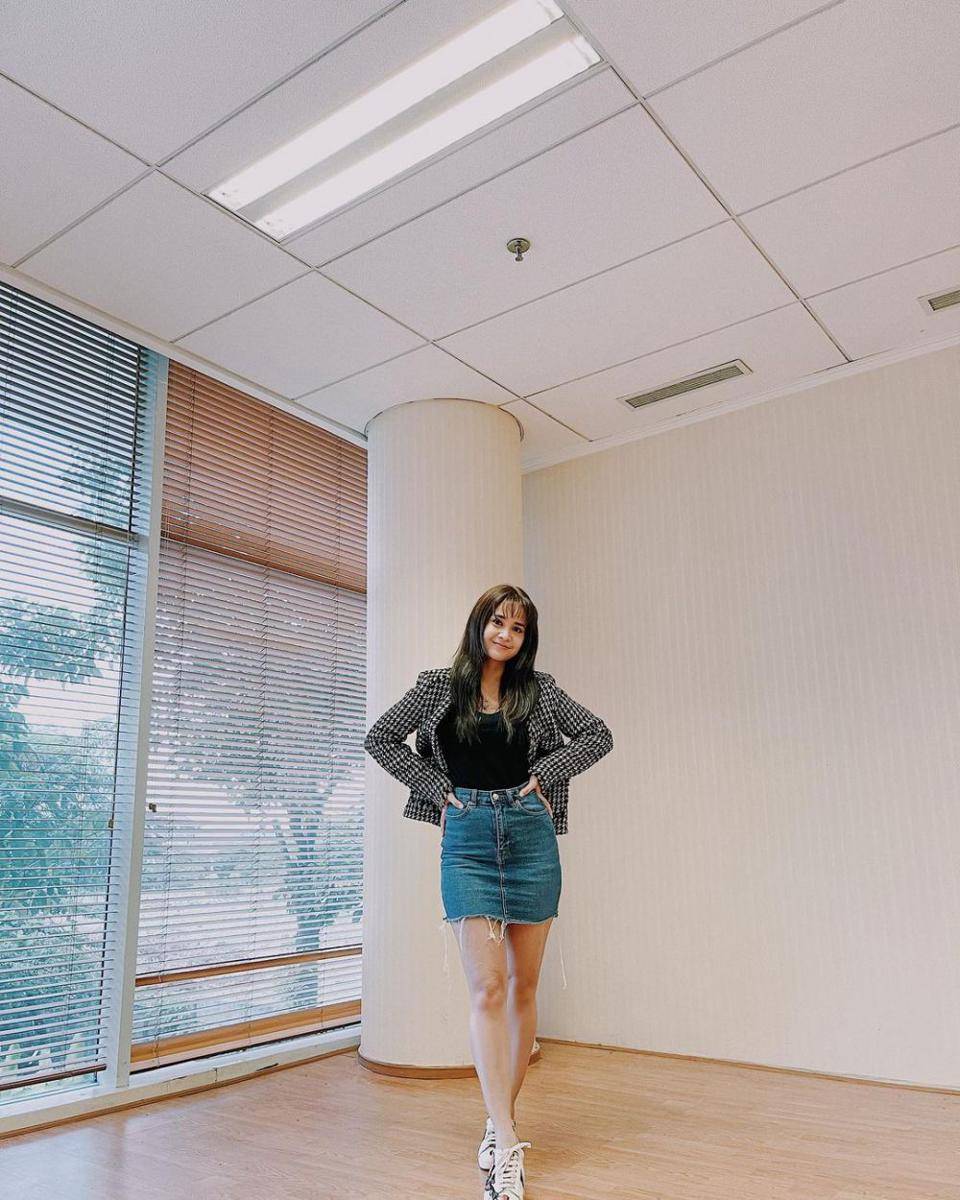 style Michelle Ziudith dengan blazer (instagram.com/michelleziu)