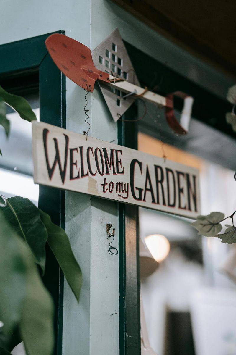 inspirasi welcome sign (pexels.com/@pixabay)
