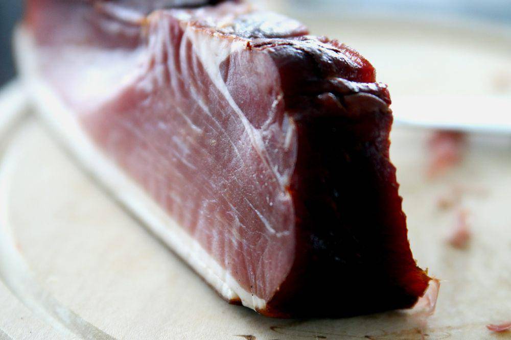 ilustrasi daging asap (pixabay.com/moerschy)