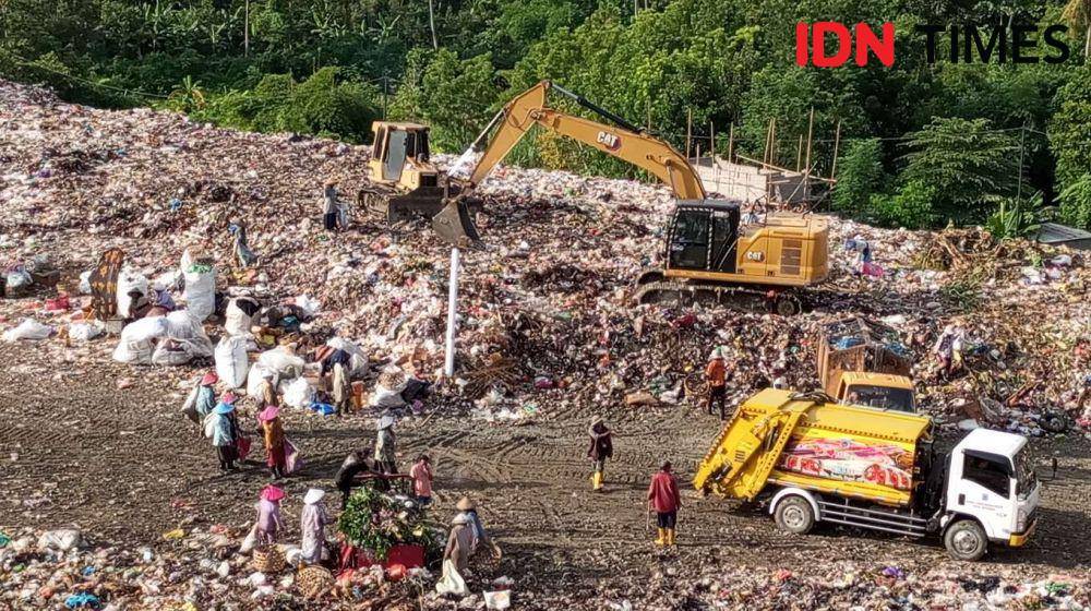 TPA Regional Kebon Kongok. (IDN Times/Muhammad Nasir)