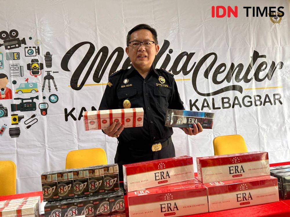 7 juta batang rokok ilegal ditindak Bea Cukai Kalbagbar selama 2023. (IDN Times/Teri).