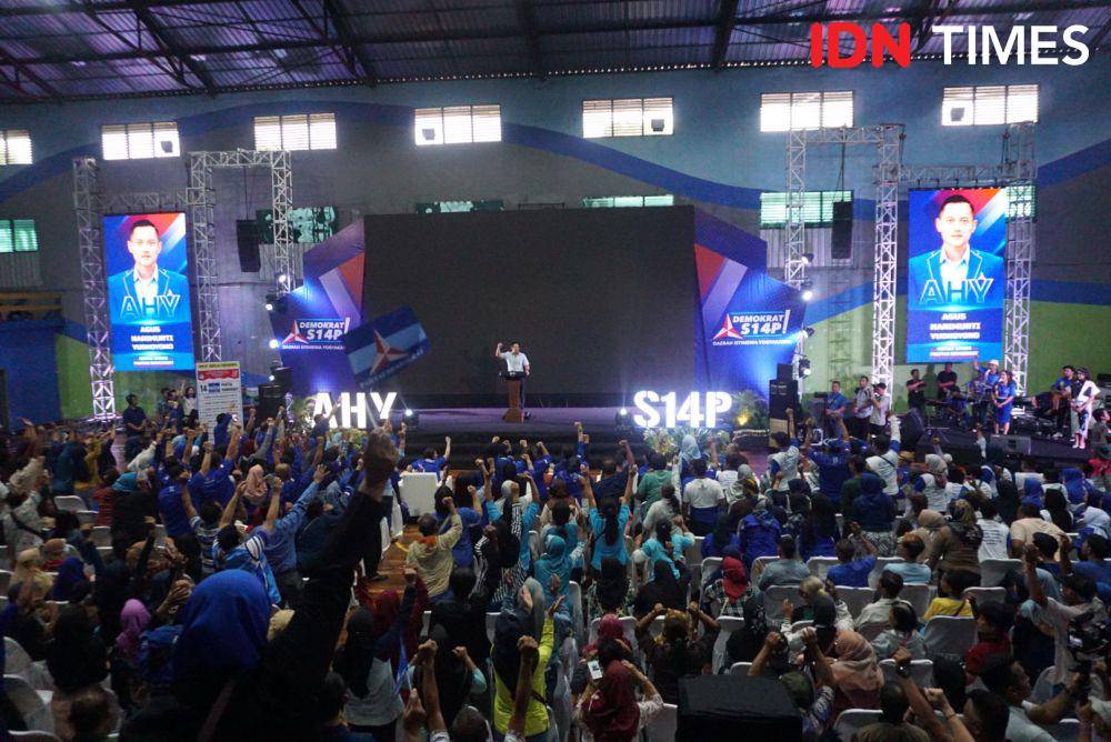 Kampanye Partai Demokrat di GOR Kridosono Yogyakarta, Jumat (19/1/2024). (IDN Times/Herlambang Jati Kusumo)