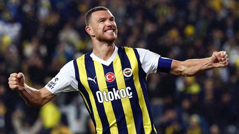 5 Pemain Fenerbahce yang Mencetak 20 Gol dalam 1 Musim, Dzeko Terbaru