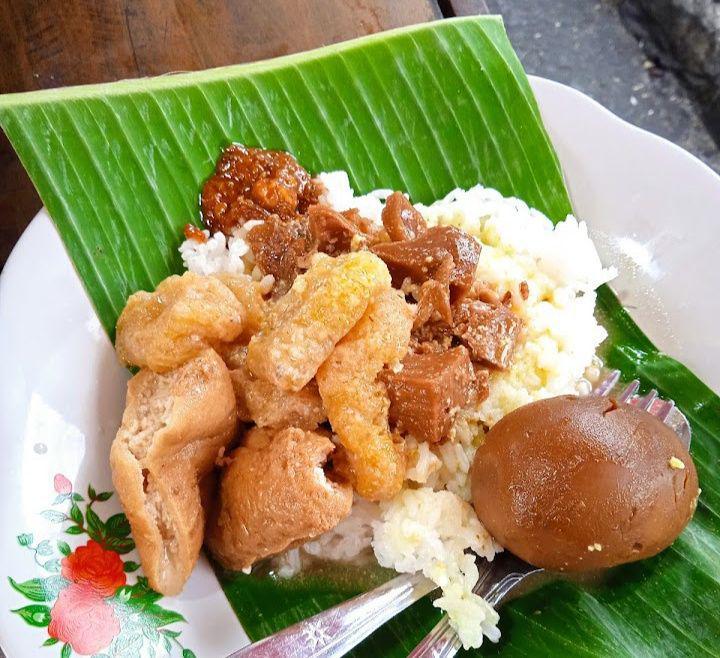 Gudeg Bu Iin, Kembangan, Jakarta Barat (google.com/maps/Bagus Dwiatmadja)
