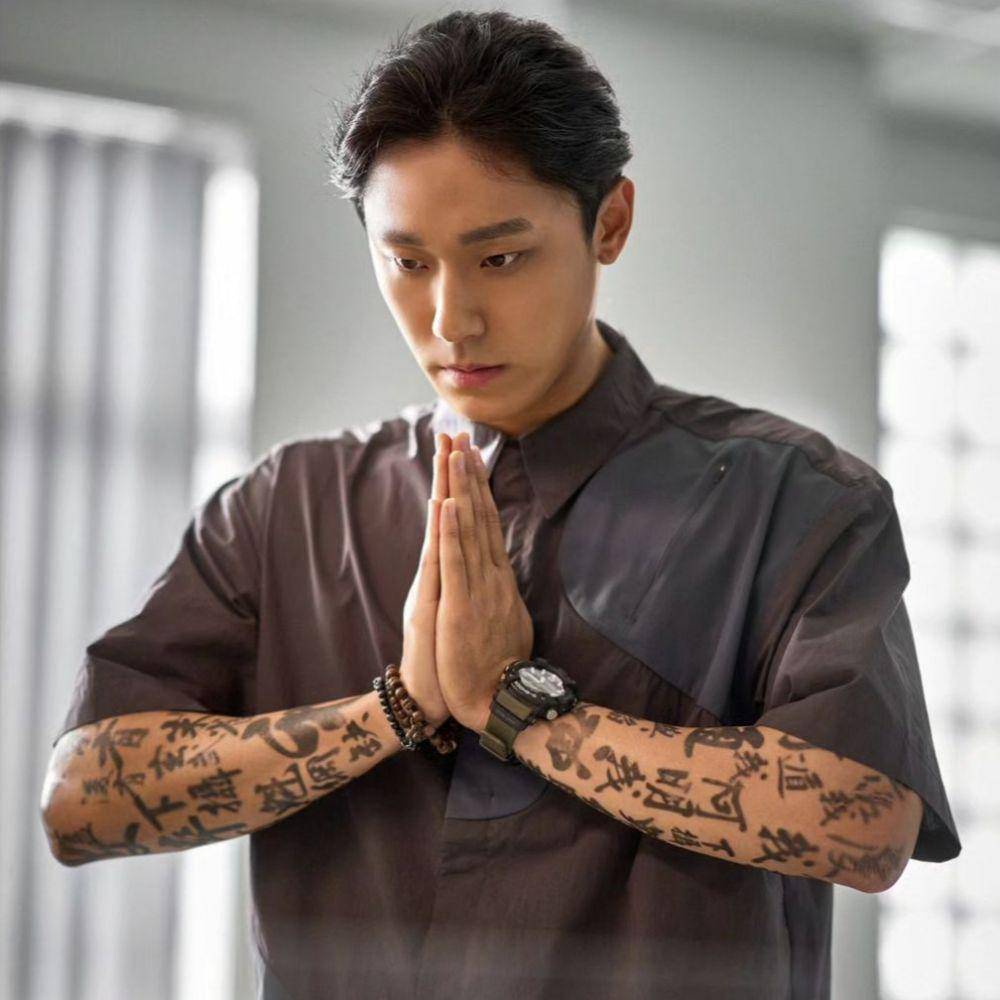 Lee Do Hyun di film Exhuma (instagram.com/showbox.movie)