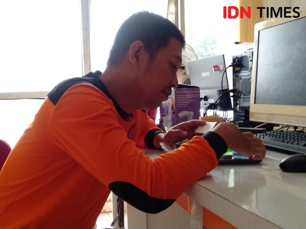 Kepala Pusdalops, BPBD Bantul, Aka Luk Luk Firmansyah.(IDN Times/Daruwaskita)
