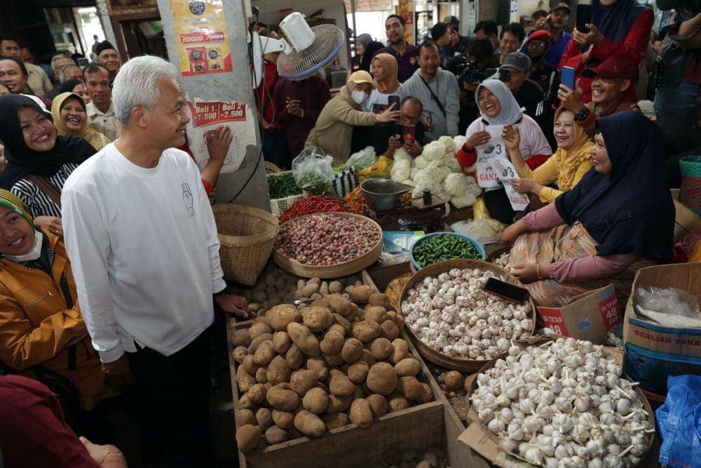 Bluskan ke Pasar Magetan, Ganjar Dapat Keluhan Sepi Pembeli