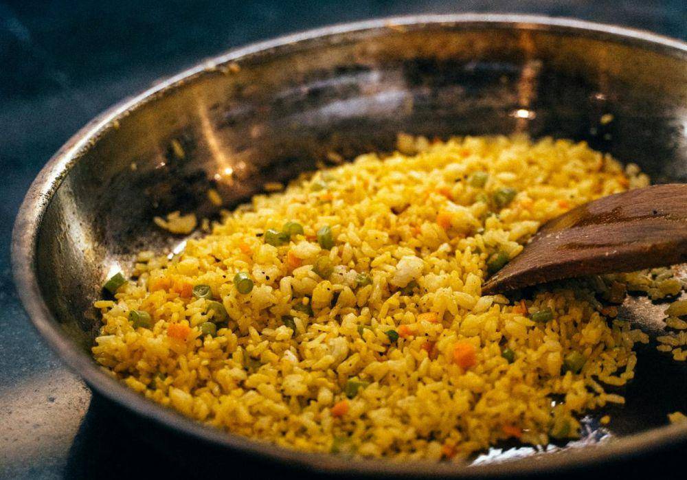 ilustrasi nasi goreng miso (pexels.com/Anna Tarazevich)