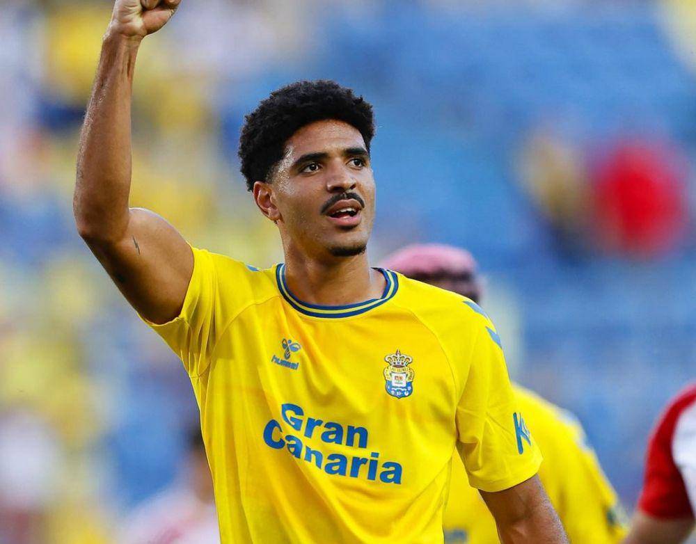 Saul Coco saat membela Las Palmas di LaLiga. (instagram.com/saulcoco)