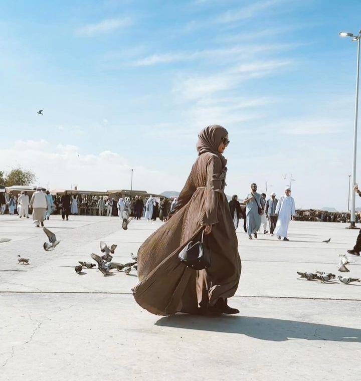 Anissa Aziza umrah (Instagram.com/anissaaziza)